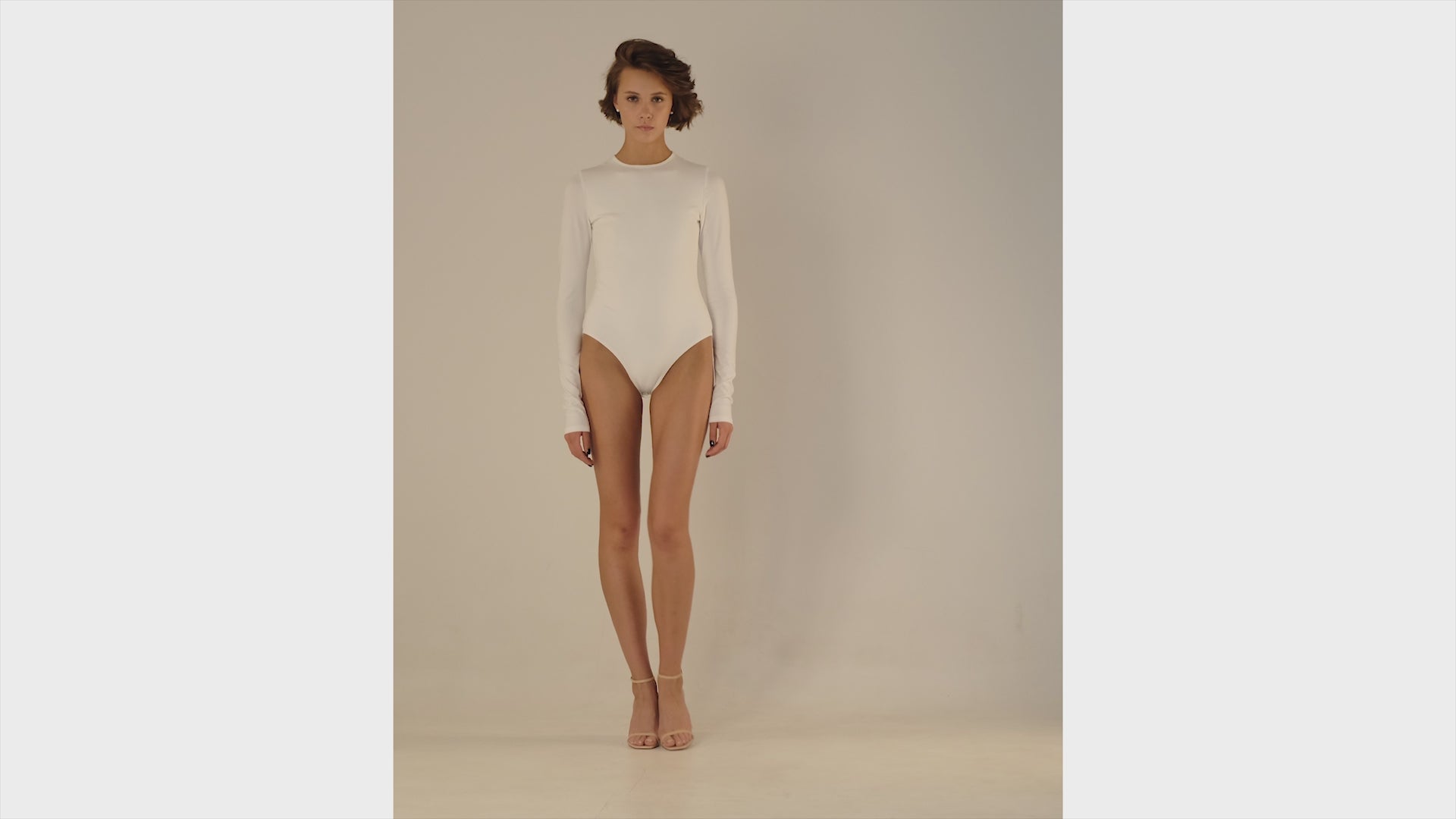 This model is the best basic piece of clothing for any wardrobe. Long sleeve creates feeling of protection and comfort. Non-transparent fabric despite its elasticity makes it perfect for any occasion and activity. It feels like your second skin.