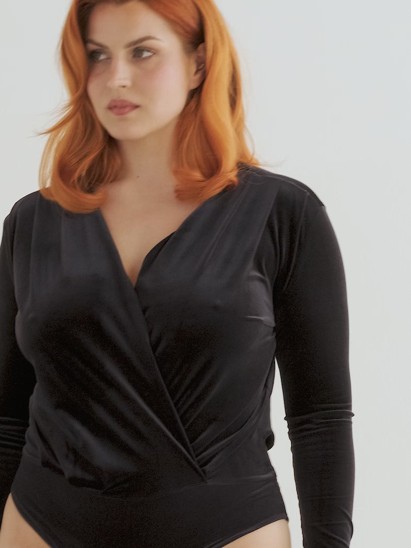 Turnt Crossover Velvet Bodysuit M-8