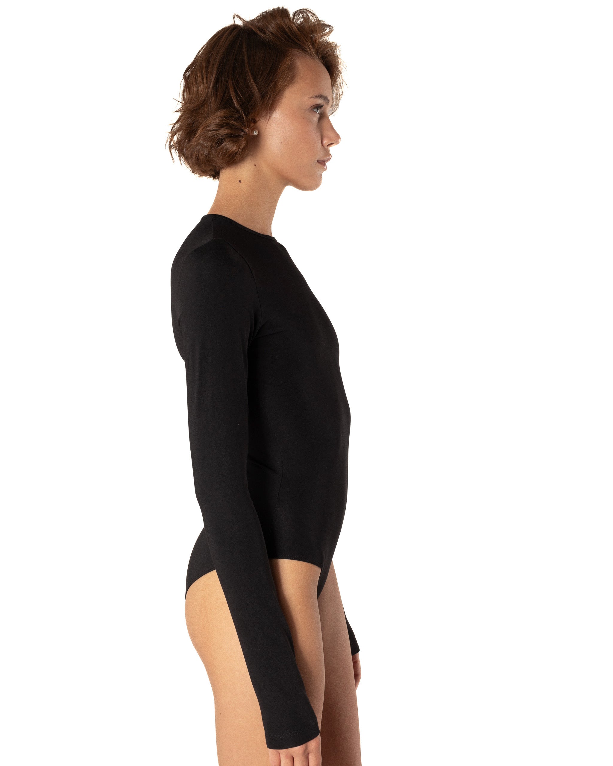 This model is the best basic piece of clothing for any wardrobe. Long sleeve creates feeling of protection and comfort. Non-transparent fabric despite its elasticity makes it perfect for any occasion and activity. It feels like your second skin.