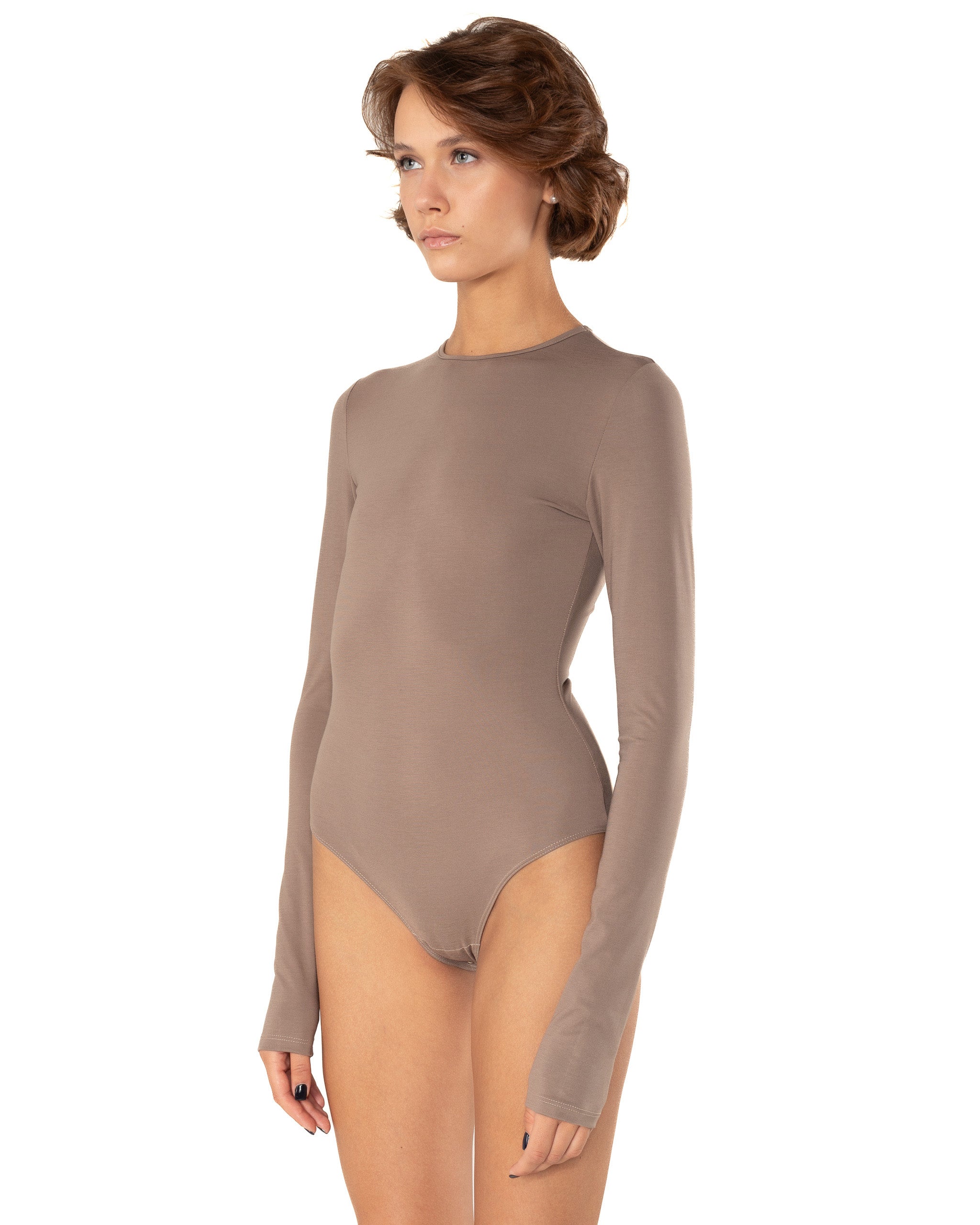 This model is the best basic piece of clothing for any wardrobe. Long sleeve creates feeling of protection and comfort. Non-transparent fabric despite its elasticity makes it perfect for any occasion and activity. It feels like your second skin. 